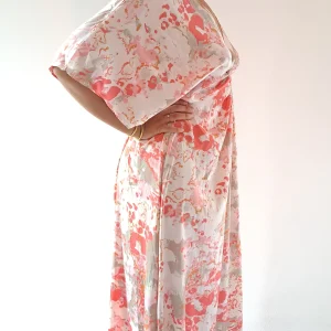 Robe longue légère satinée