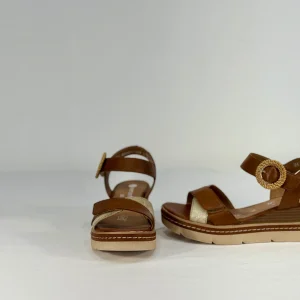 Sandale à talon compensé camel et dorée Remonte D2L50-25