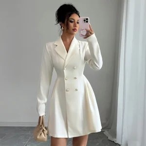 Robe courte à manches longues pour femme