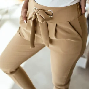 Pantalon taille haute pour femme - un bas décontracté, élégant et polyvalent