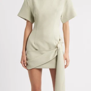 Mini-robe drapée à ceinture en matcha