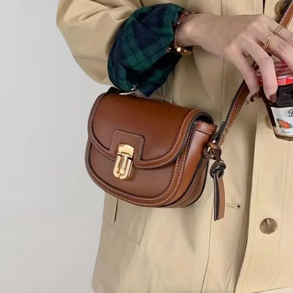 Ailo - Sac à bandoulière élégant avec rabat tendance – Image 6