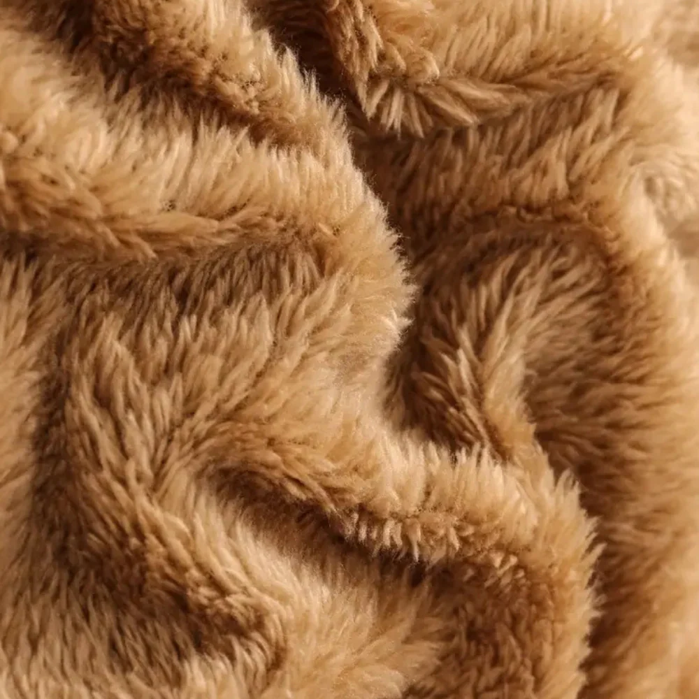 Manteau d'hiver élégant pour l'homme contemporain - Collection AKAMU – Image 2