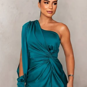 Yolina | Robe Élégante à Épaule Dénudée pour Femmes avec Fente Latérale