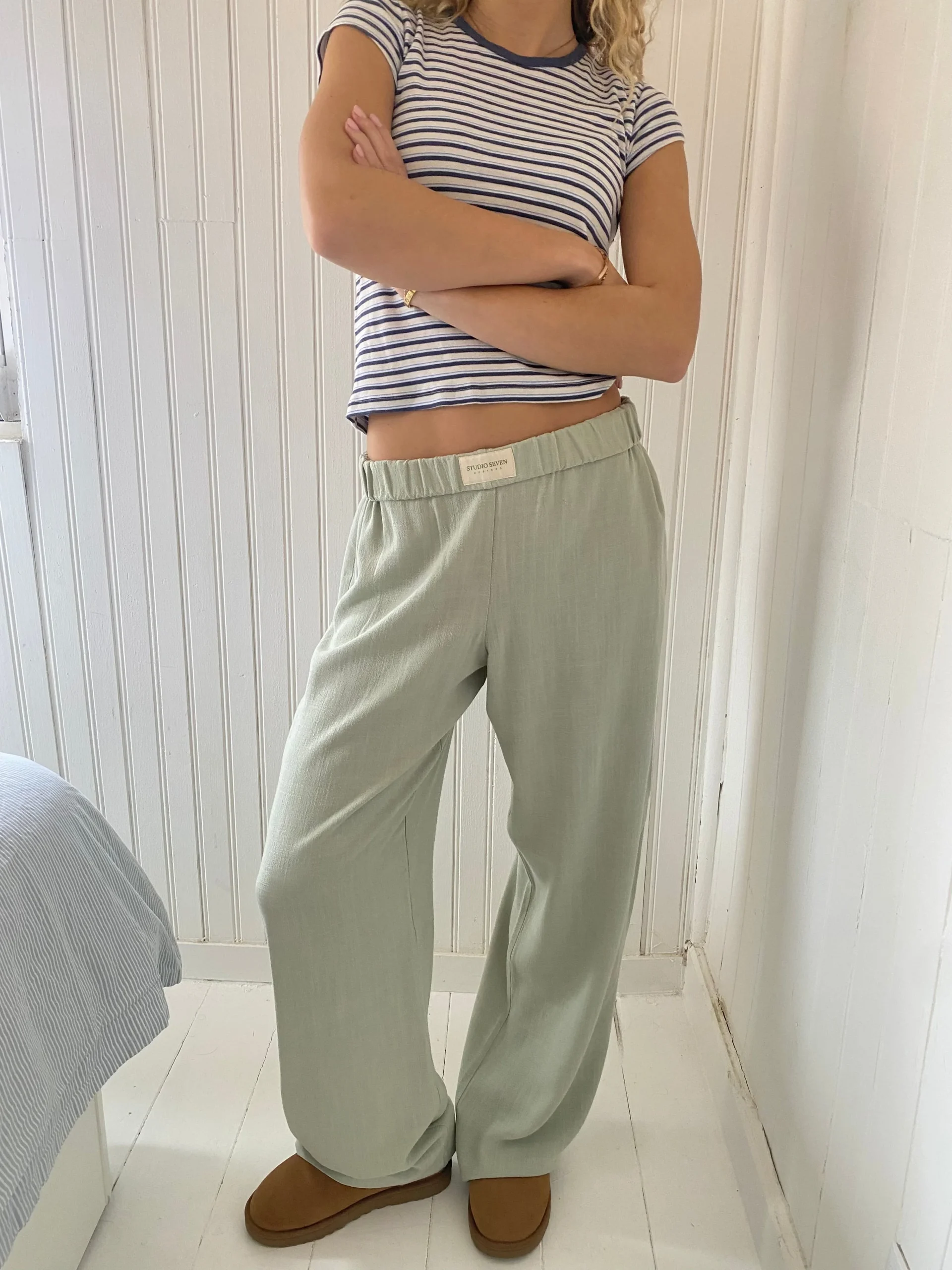 Ensemble de détente 2 pièces pour femmes, comprenant un top tendance et un pantalon confortable – Image 3
