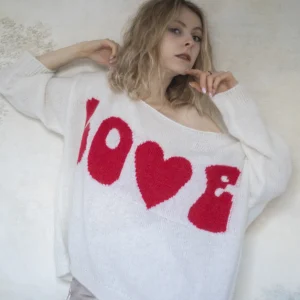 Pull avec message  » Love »