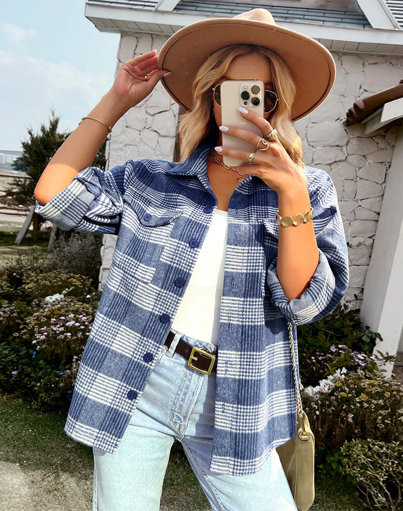 Chemisier à carreaux bleu à coupe décontractée pour femmes - Flanelle surdimensionnée pour un style décontracté chic – Image 6