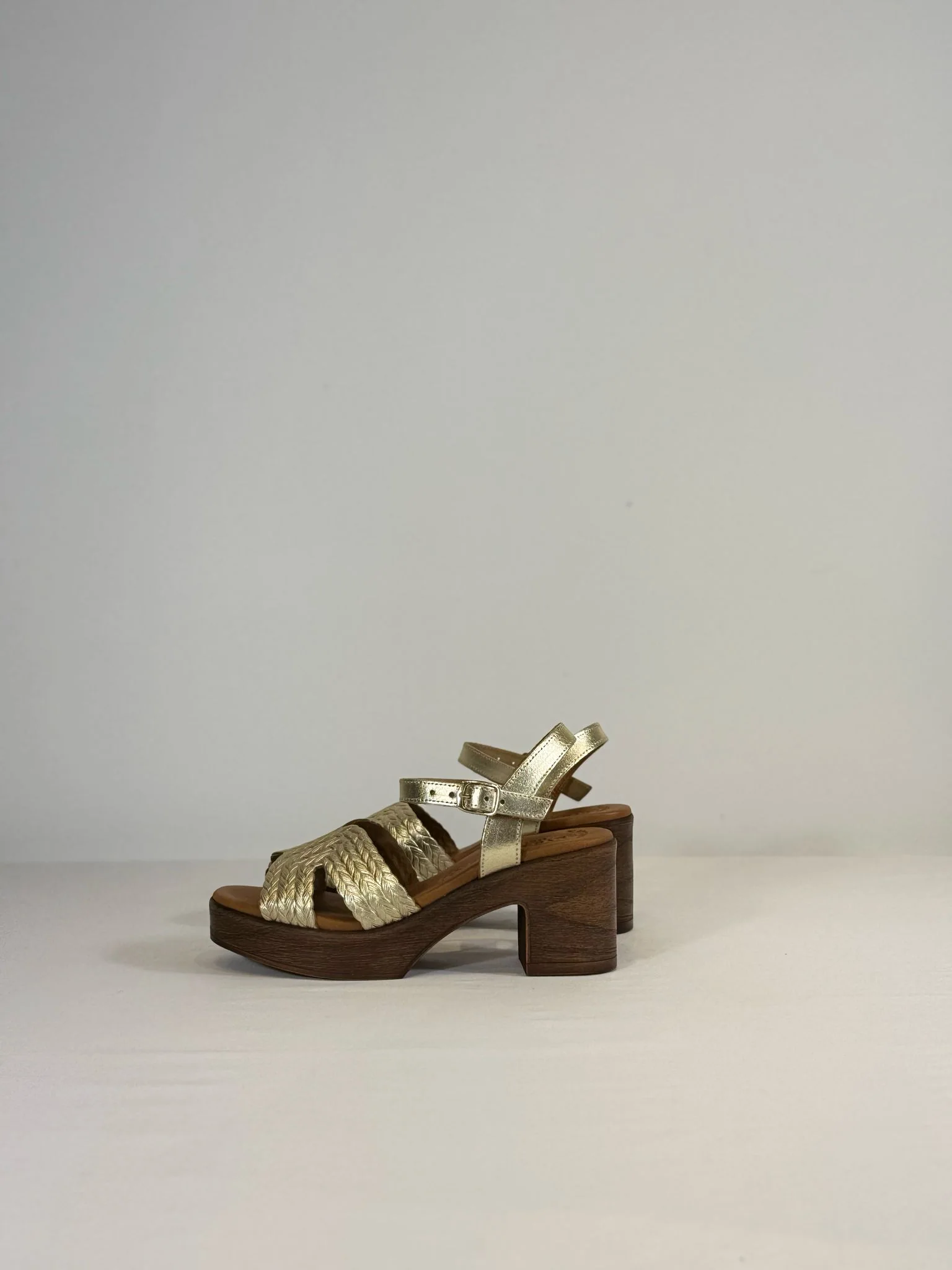Sandale dorée - Eva Frutos