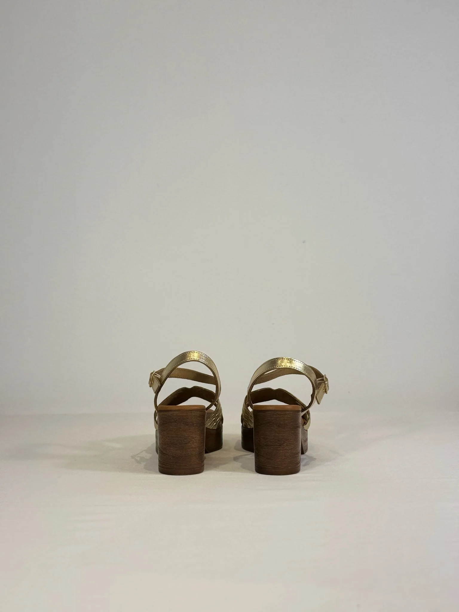 Sandale dorée - Eva Frutos – Image 5
