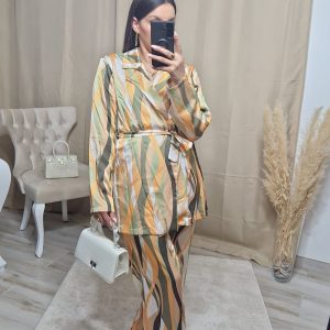 ENSEMBLE – LIA BEIGE