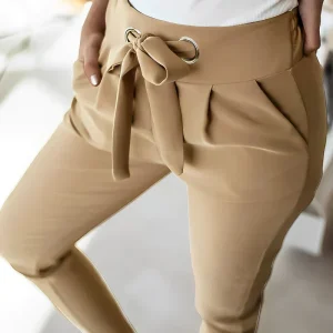 Pantalon slim tailleur pour femmes avec ceinture - Elégant pour le bureau et les journées décontractées