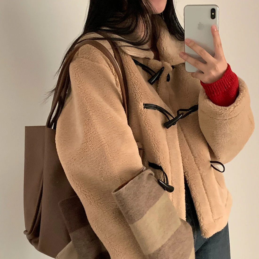 Veste courte ample en laine d'agneau doublée – Image 3