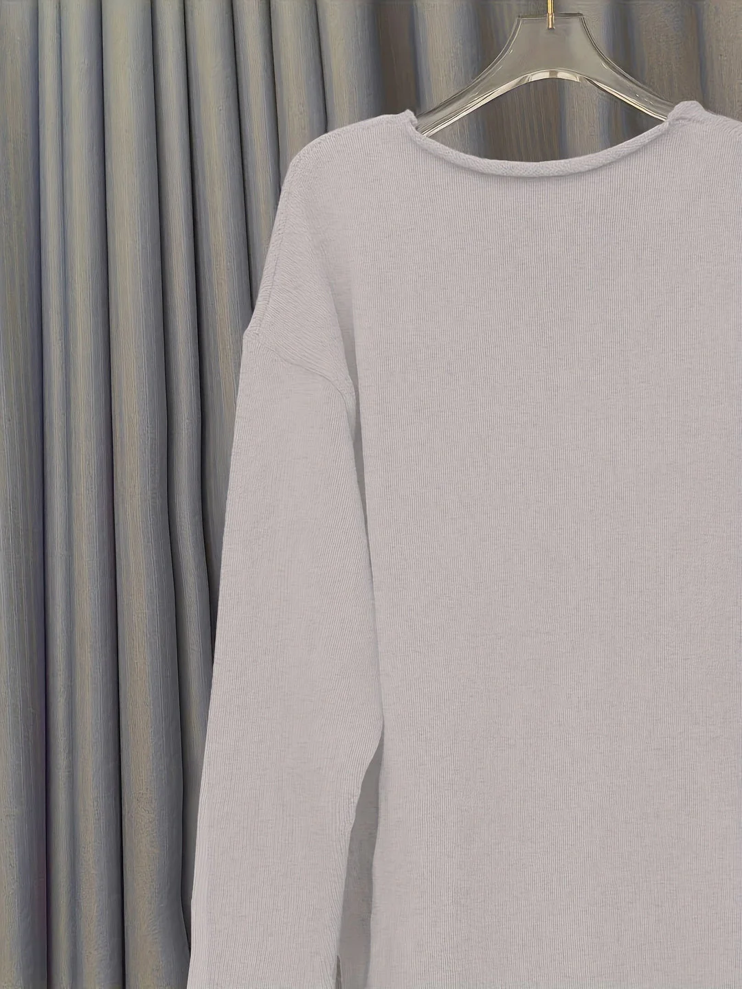 Xenia - Pull à col en V pour femmes, pour un look élégant – Image 4
