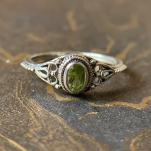 Bague en Argent avec Noyau d'Olive Vintage
